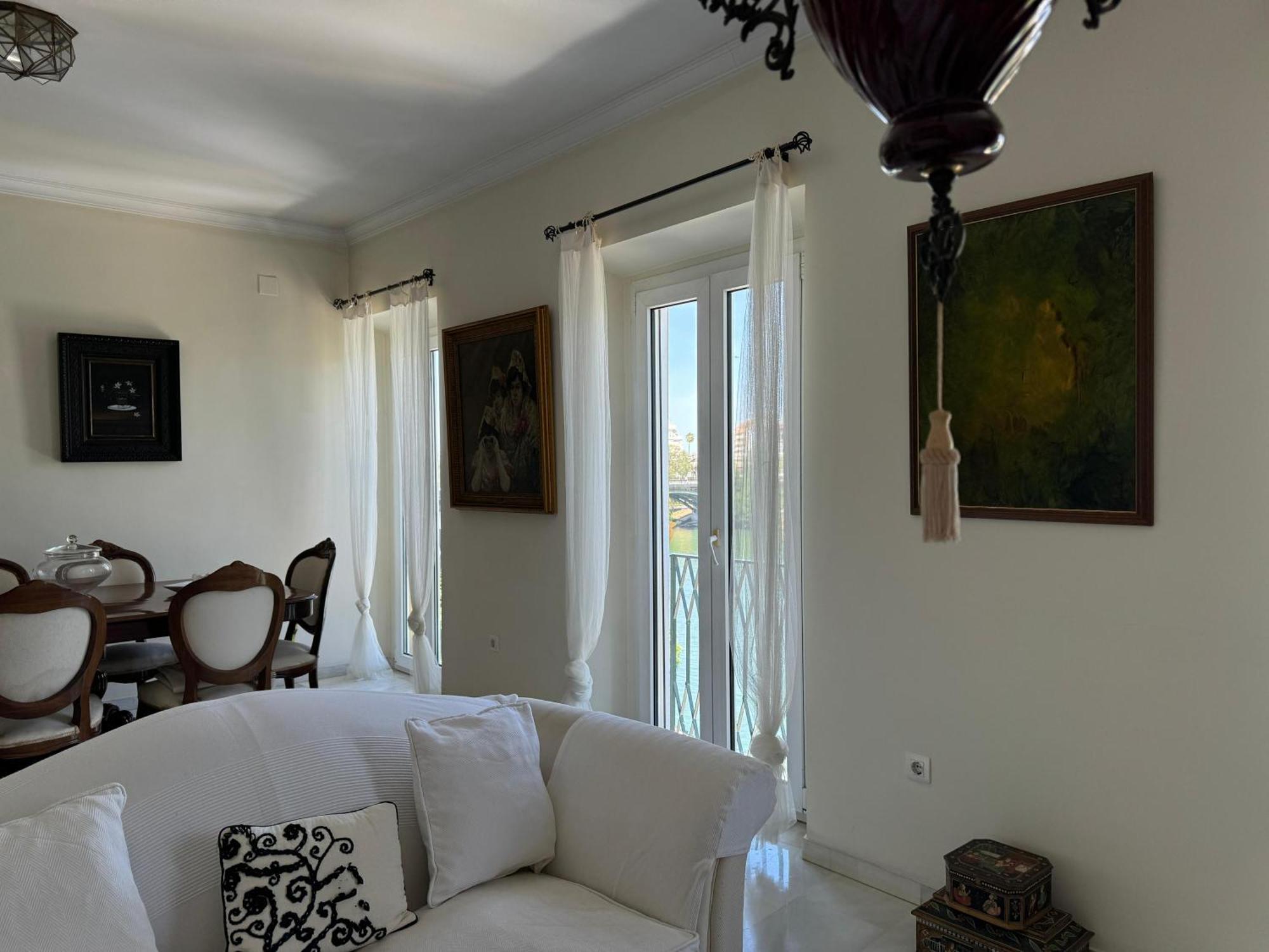 Wonderful Duplex In Calle Betis Appartement Sevilla Buitenkant foto