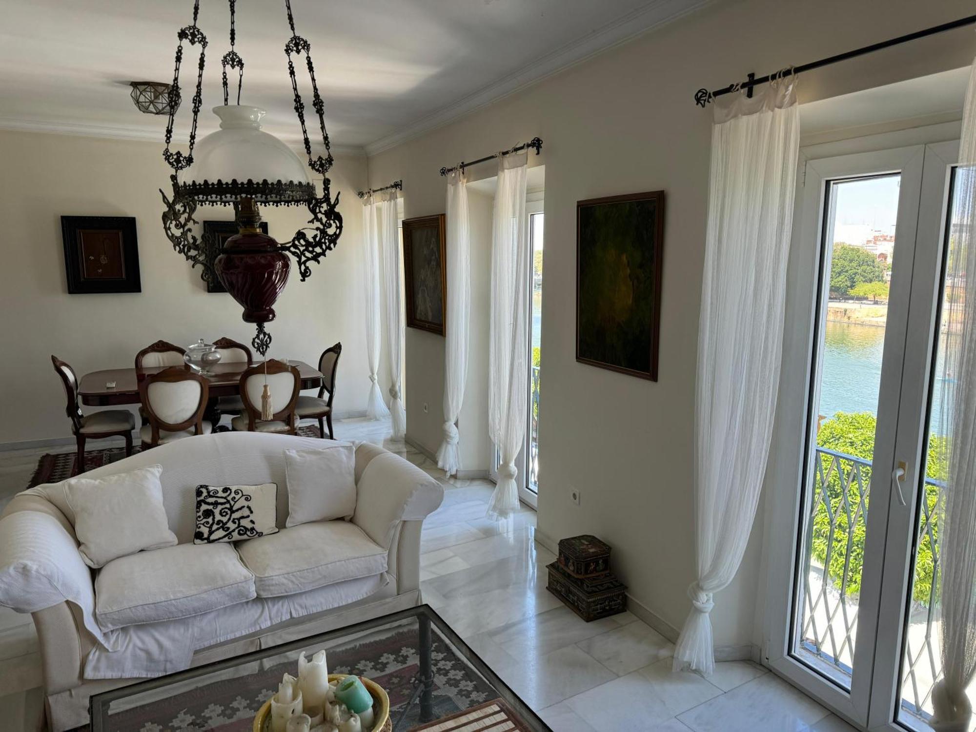 Wonderful Duplex In Calle Betis Appartement Sevilla Buitenkant foto