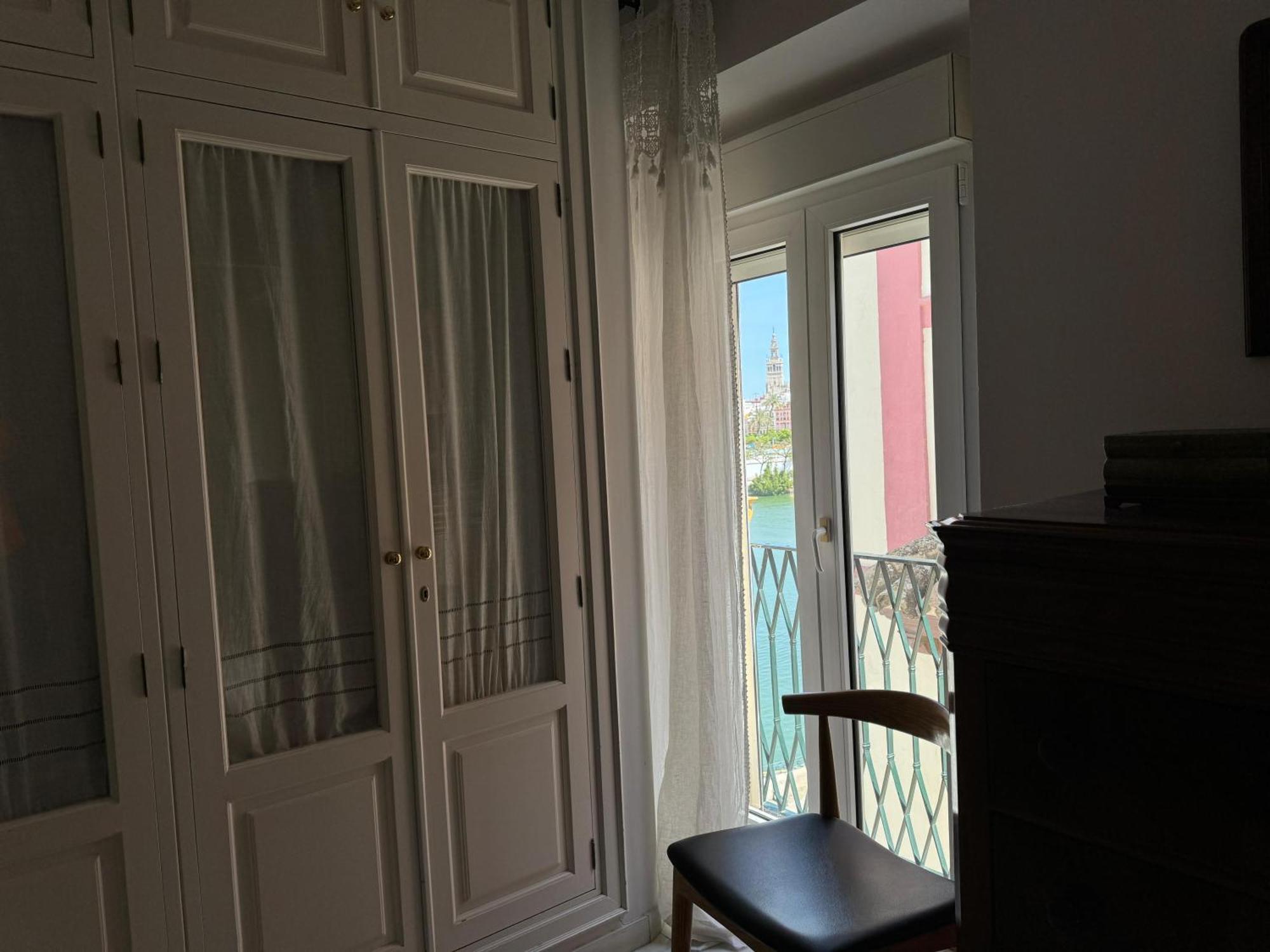 Wonderful Duplex In Calle Betis Appartement Sevilla Buitenkant foto