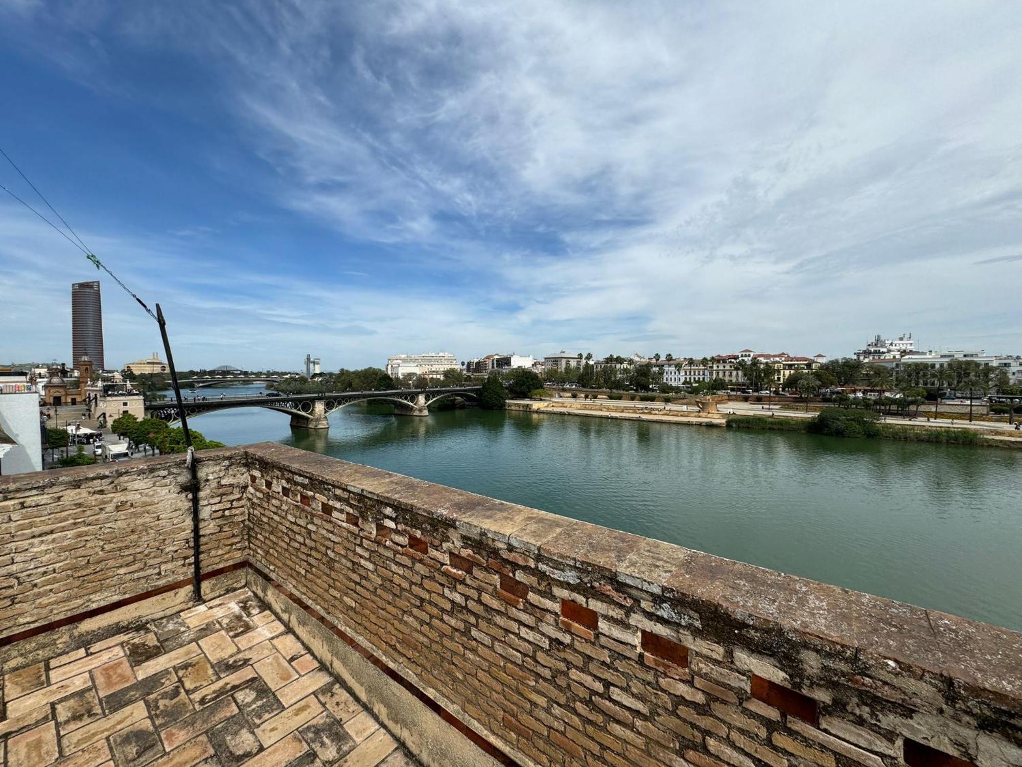 Wonderful Duplex In Calle Betis Appartement Sevilla Buitenkant foto